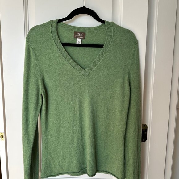 "Old Money" 100% Cashmere Sweater - Picture 2 of 5